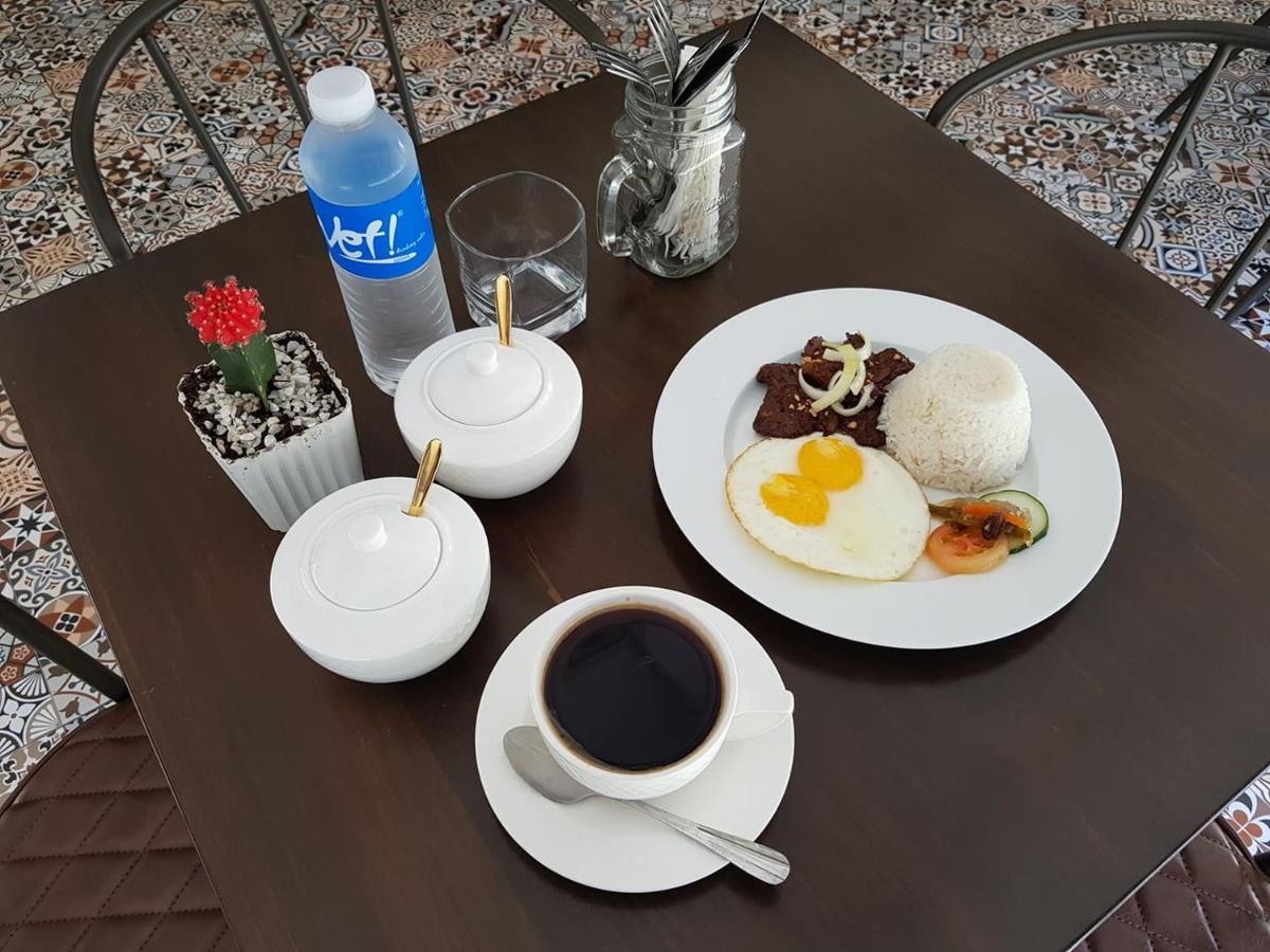 Casa Estela Boutique Hotel & Cafe Calapan Eksteriør billede